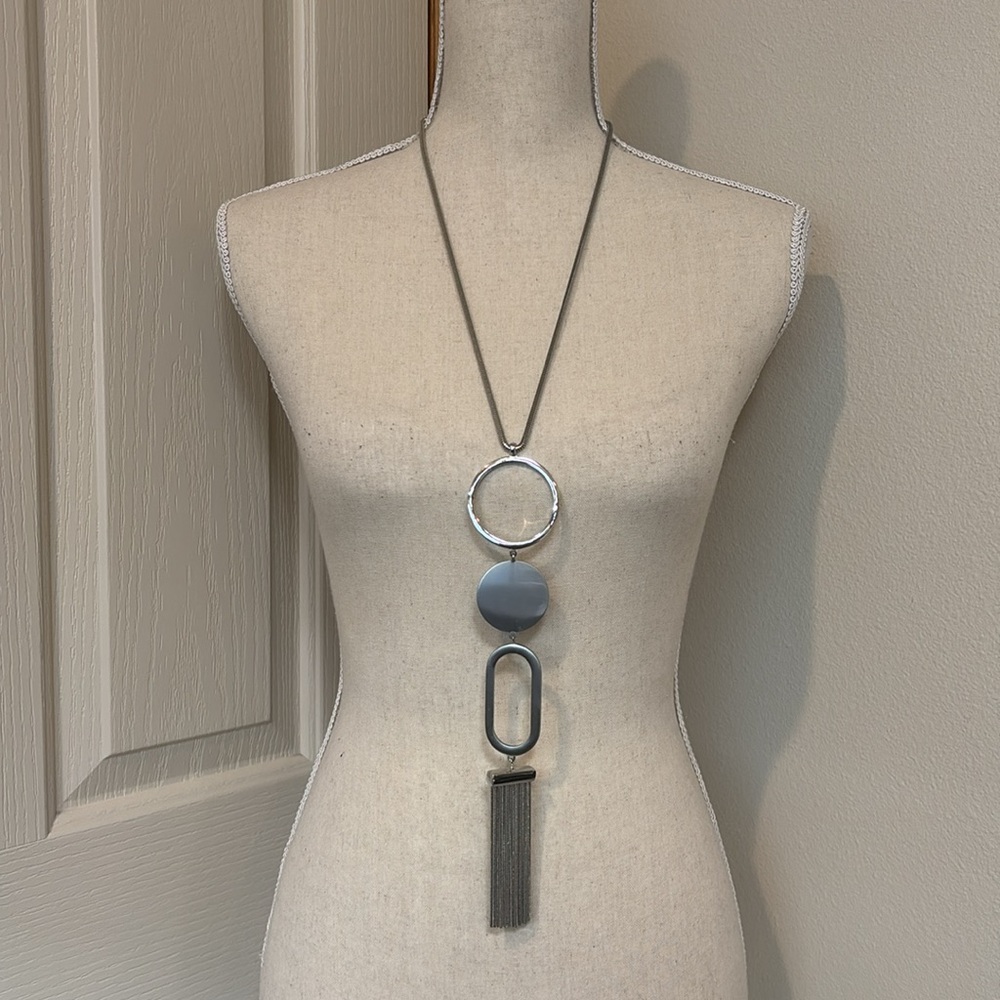 EUC Statement Necklace - Picture 1 of 7